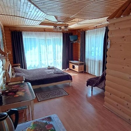 Садиба Гуцулка Ксеня Yaremche Dış mekan fotoğraf